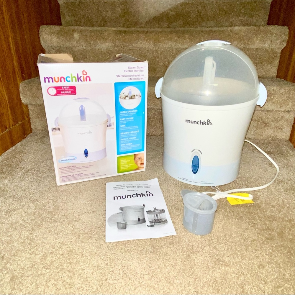 Munchkin Steam Guard Bottle Sterilizer baby bottle steamer cleaner device